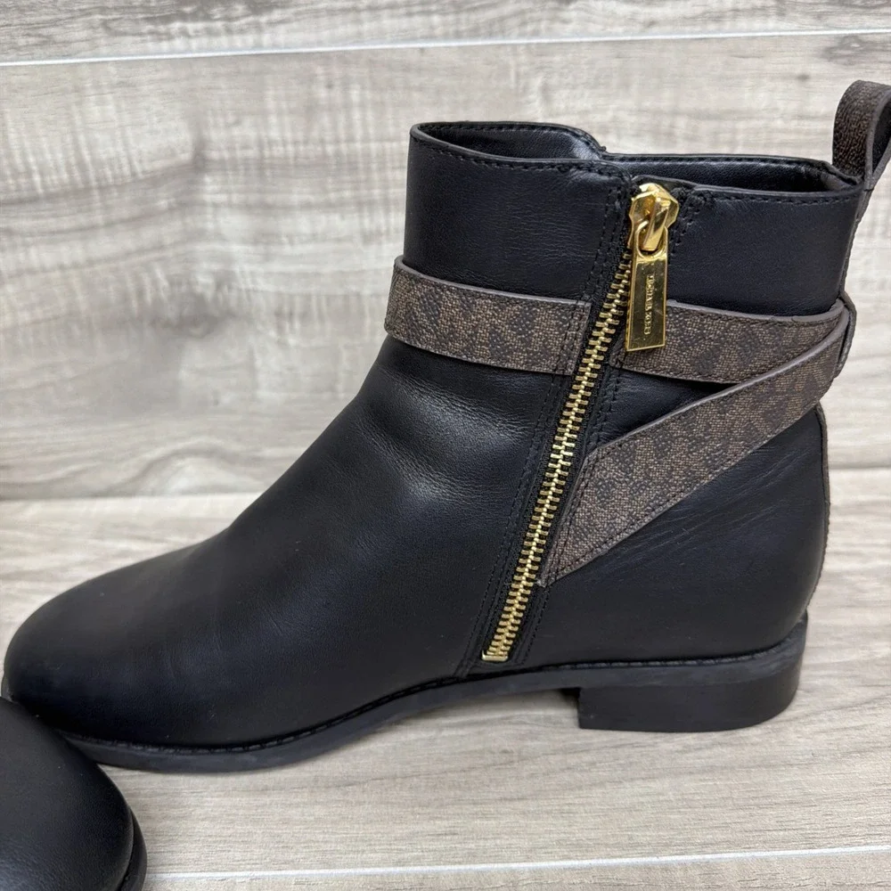 Michael Kors Black Farrah‎ Leather Flat Ankle Booties Boots 6.5